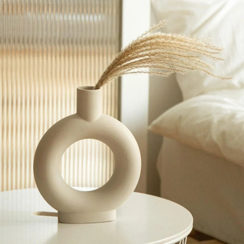 Nordic Ceramic Vase – Modern Minimalist Flower Vase for Home Décor